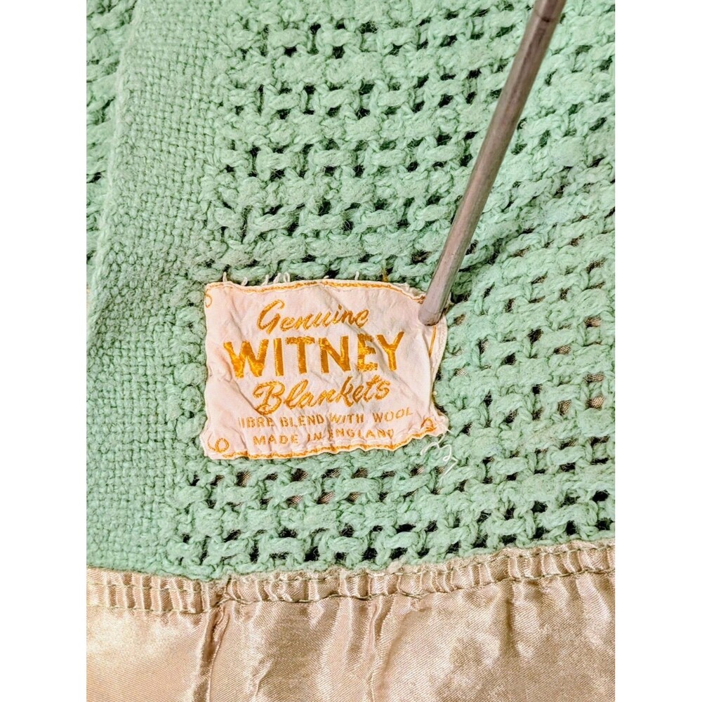 Vgt Witney Knit Blanket 72"x96"  Waffle Green Wool Blend Woven Made In England